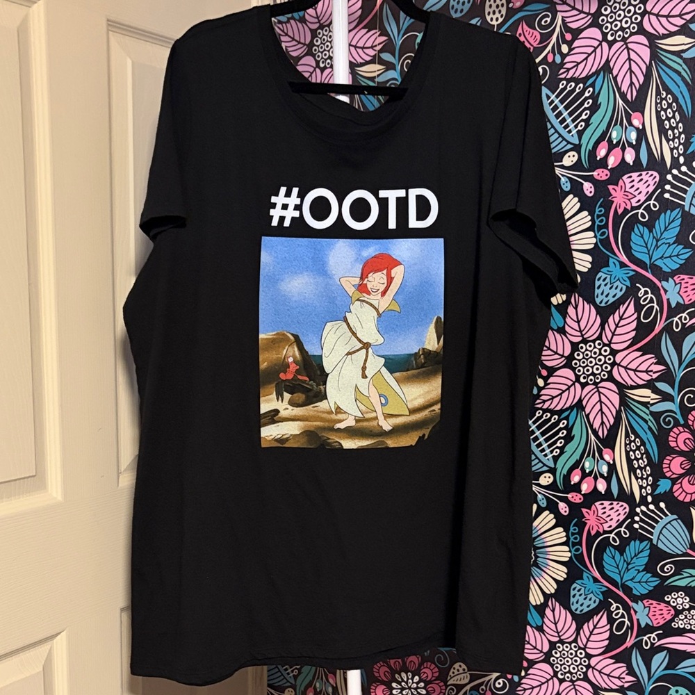 Torrid Disney #OOTD Black Short Sleeve Graphic Tee